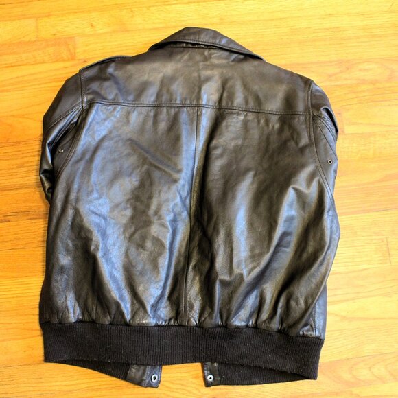 Vintage Black Leather Bomber Jacket | Size 44 | Classic Aviator Style - Picture 2 of 4